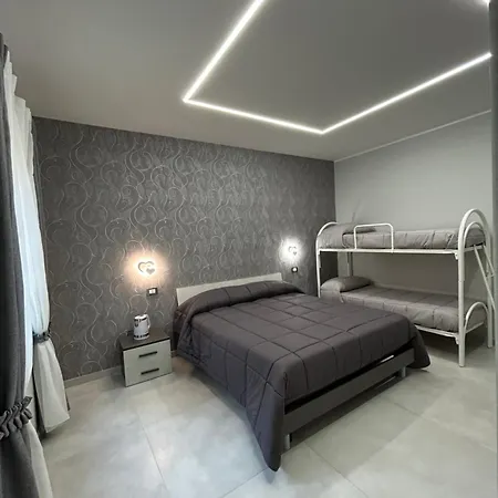 בית הארחה Skycity 2 *